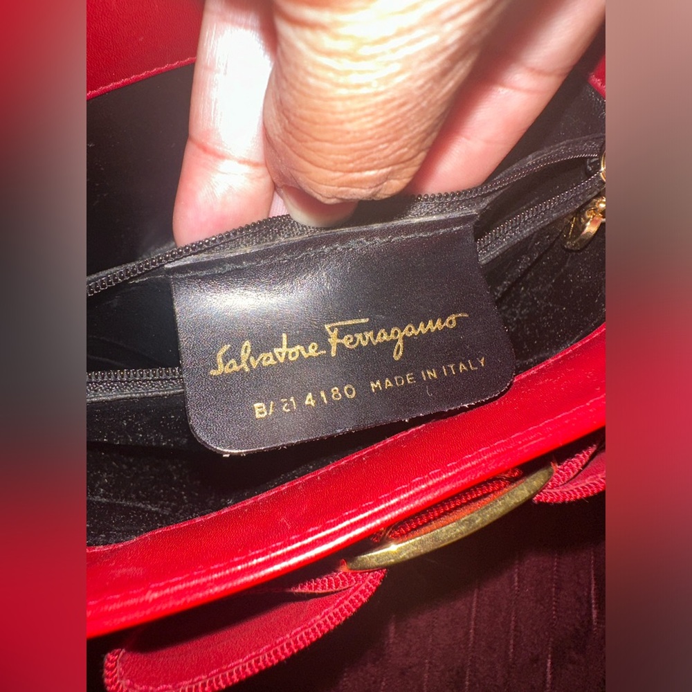 Salvatore Ferragamo Vala Bucket Bag - Picture 5 of 16